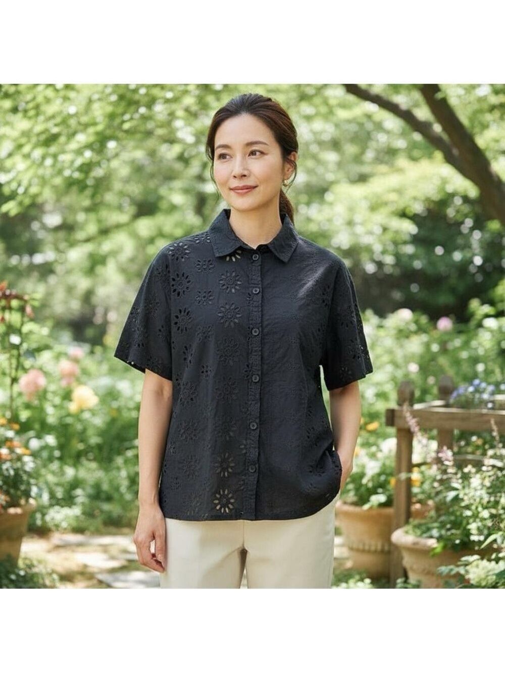 American Eagle Outfitters women’s black eyelet 100% cotton button down top Sz L - Picture 1 of 11